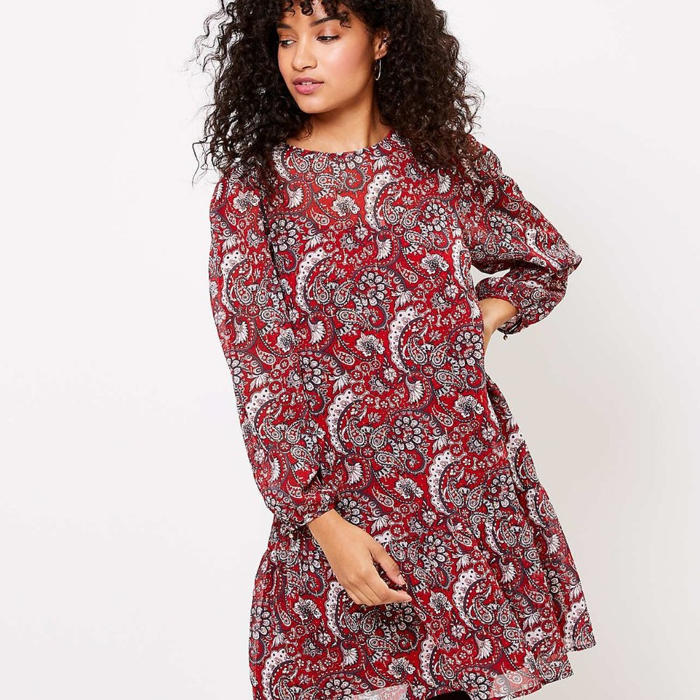 LOFT Shimmer Paisley Flounce Dress in Crimson Spark S - NWT ☀️ - Picture 5 of 7